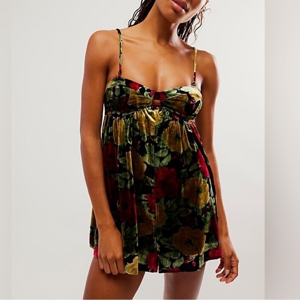 Free People Luna Velvet Floral Romper Size Small Green Red Combo